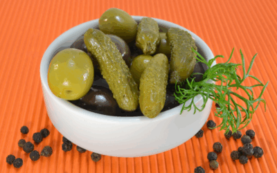 Beneficios para la salud de consumir aceitunas y encurtidos